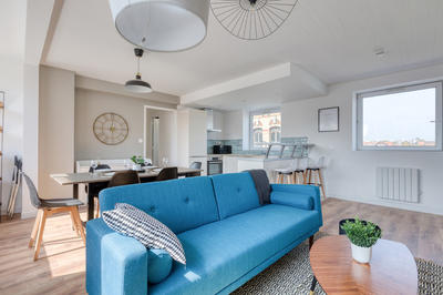 Appartement - 100 m² - 5 pièces