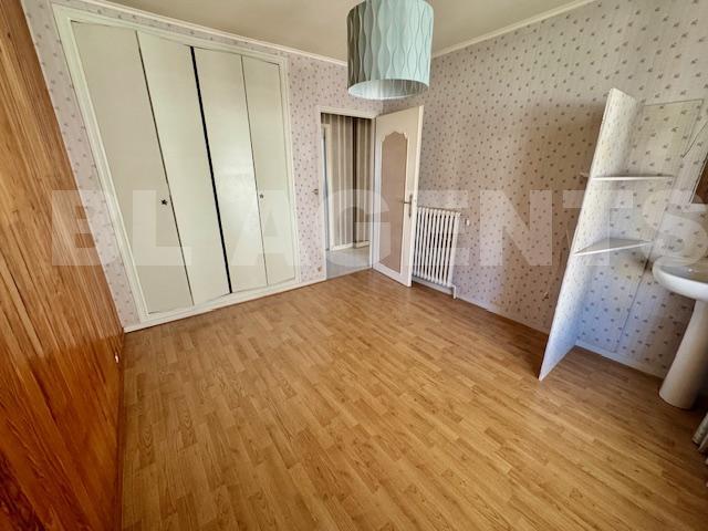 Maison traditionnelle - 180 m² - 6 pièces