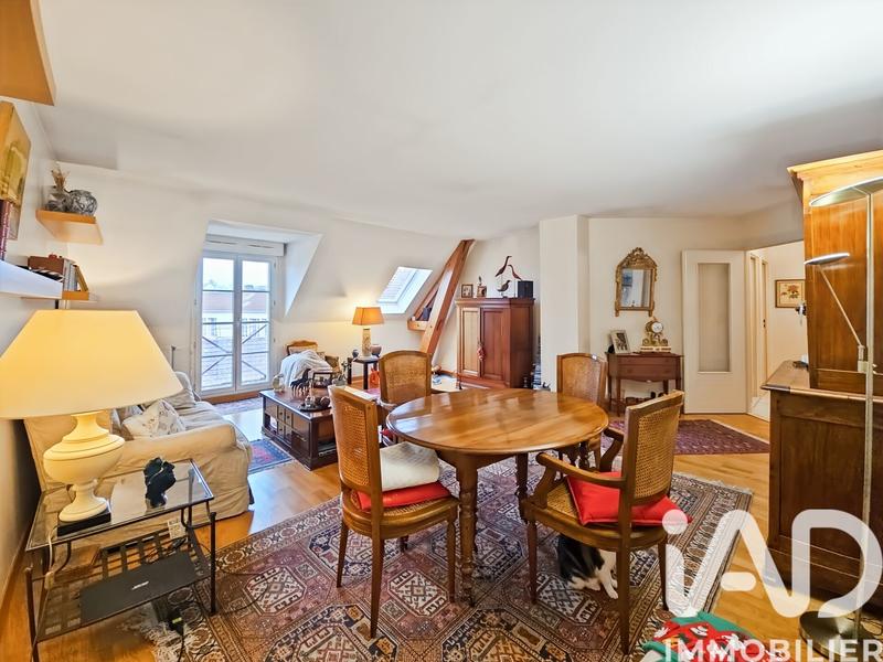 Appartement - 100 m² - 5 pièces