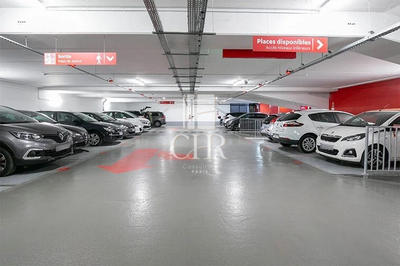 Parking / Garage - 10 m²