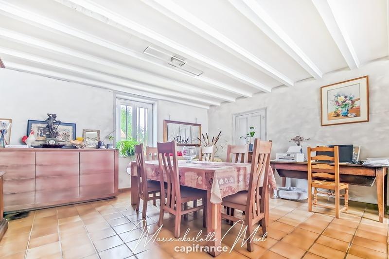 Propriété - 224 m² - 8 pièces