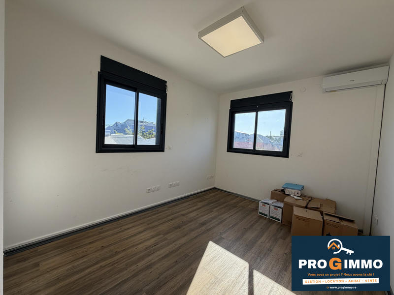 Bureau - 200 m² - 11 pièces