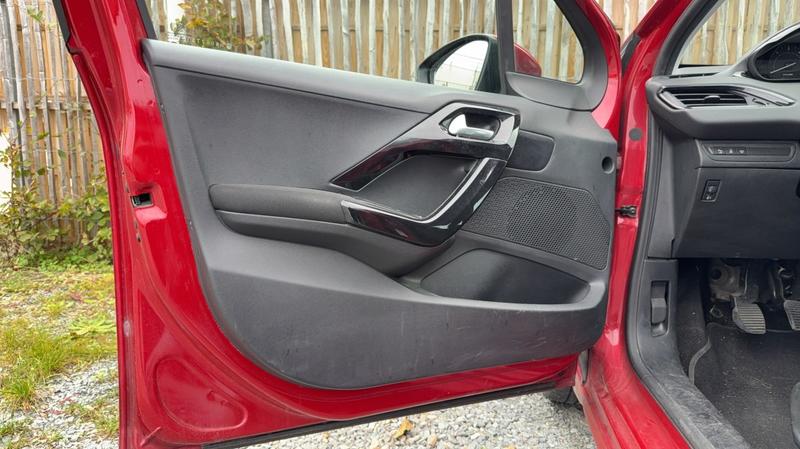 Peugeot 208 1.6 BlueHdi 75 Like