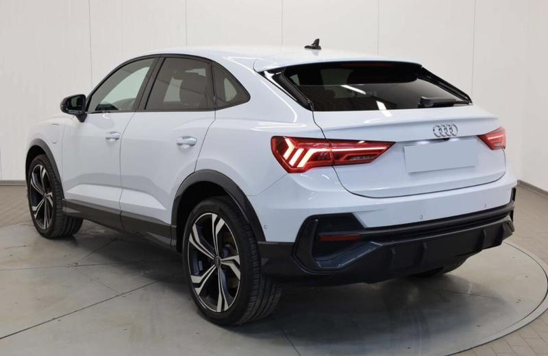 Audi Q3 Sportback 45 TFSIe 245 s-Line Hybride Rechargeable / Camera 360° Coffre Elec Regulateur de Distance