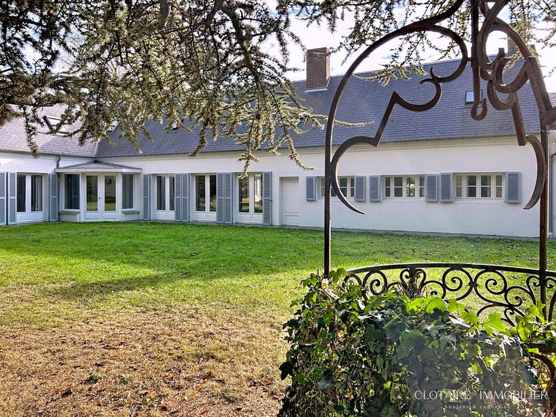 Maison ancienne - 340 m² - 10 pièces