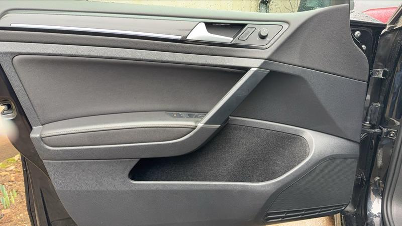 Volkswagen Golf 2.0 TFSi 300 4Motion Dsg7 R