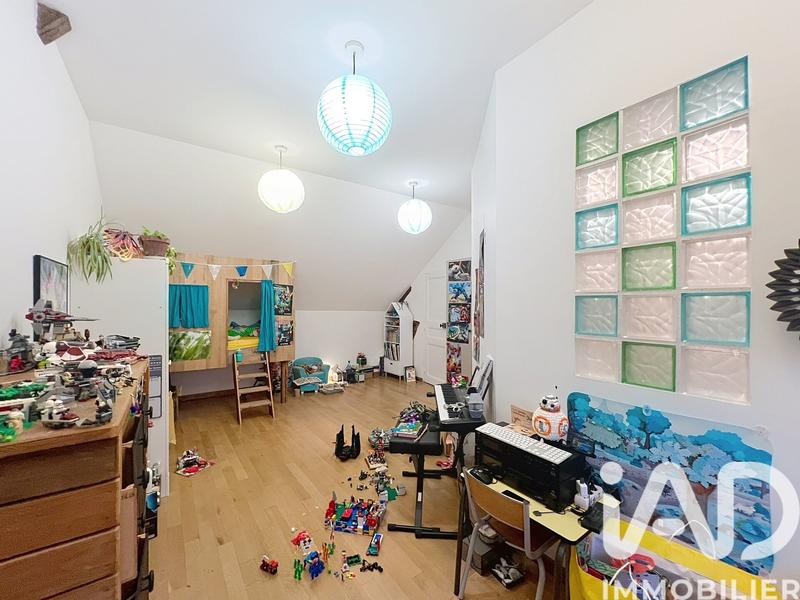 Maison - 241 m² - 7 pièces