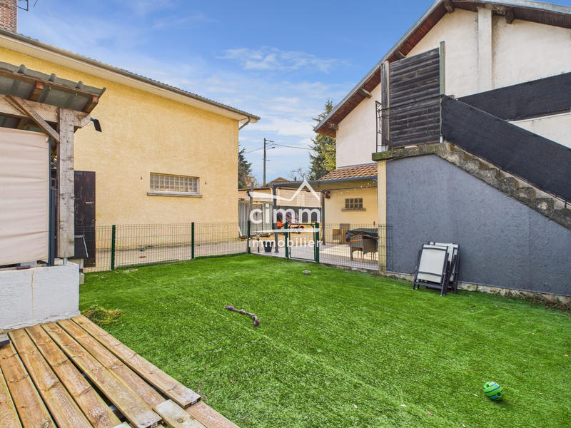 Appartement - 80 m² - 4 pièces