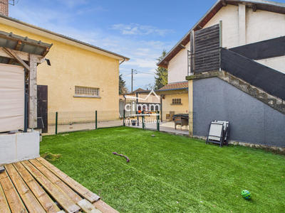 Appartement - 80 m² - 4 pièces