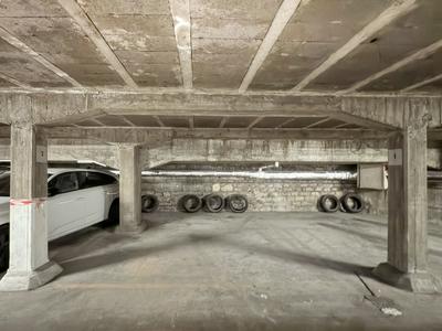 Parking / Garage - 1 m²