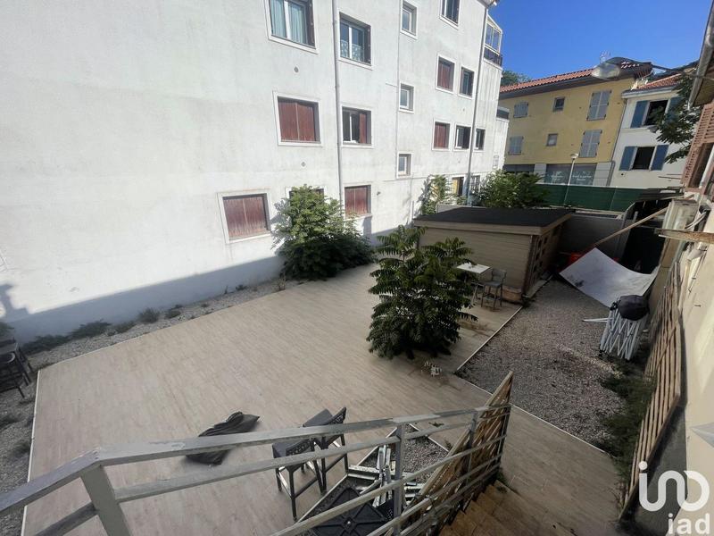 Local commercial - 120 m² - 3 pièces