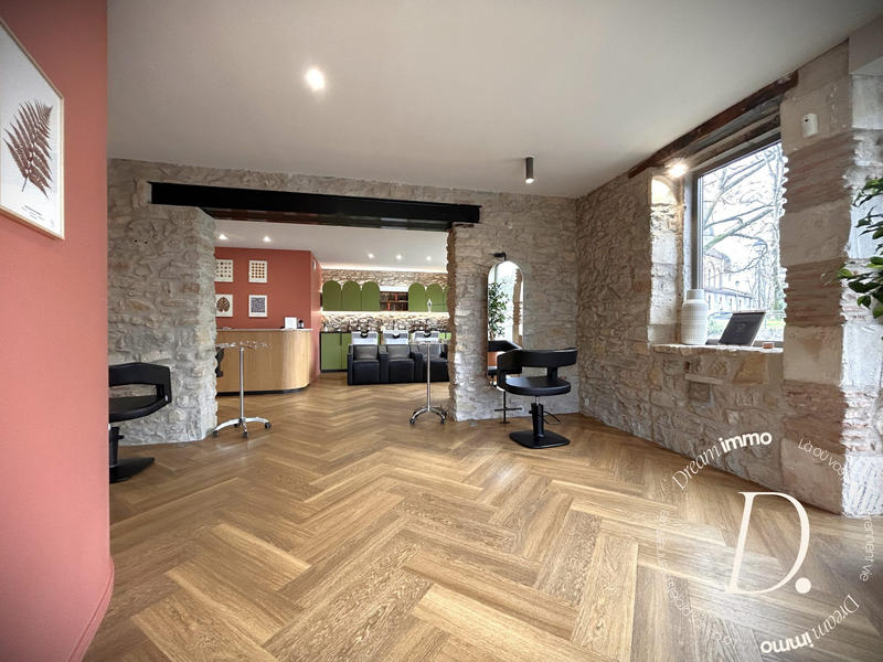 Local commercial - 120 m² - 4 pièces