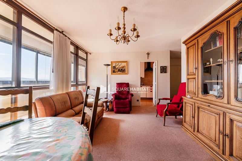 Appartement - 80 m² - 4 pièces