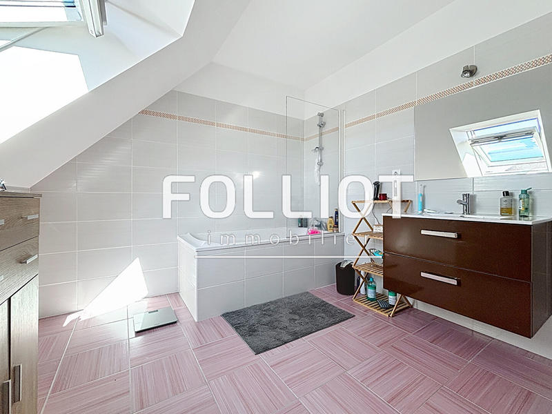 Maison - 100 m² - 4 pièces