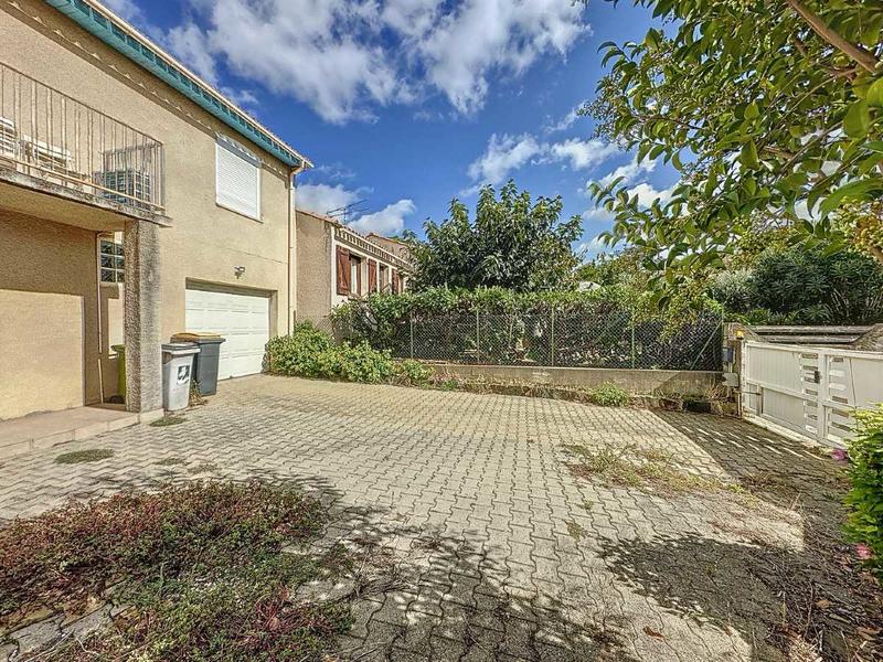 Maison - 80 m² - 5 pièces