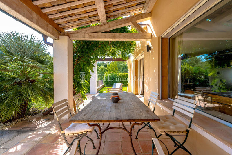 Villa - 314 m² - 6 pièces