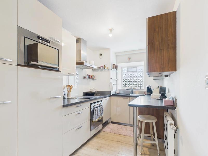 Appartement - 85 m² - 5 pièces