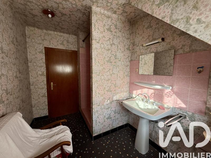 Maison - 210 m² - 8 pièces