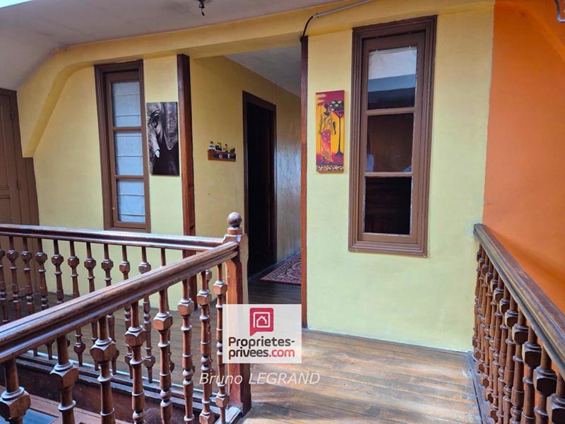 Maison - 450 m² - 12 pièces