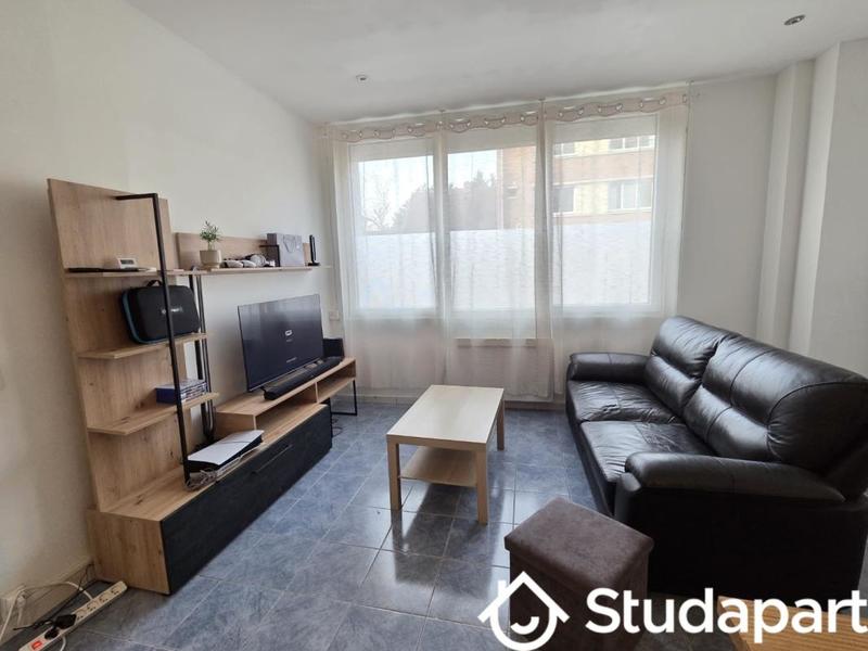 Chambre - 9 m² - 1 pièce