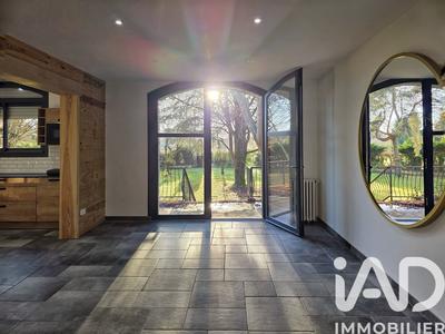 Maison - 220 m² - 7 pièces