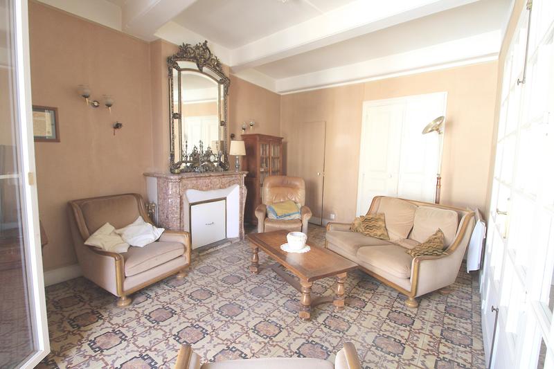 Villa - 183 m² - 8 pièces