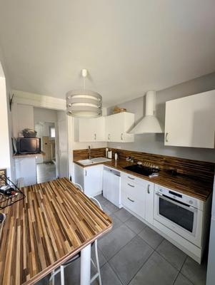 Maison - 92 m² - 4 pièces