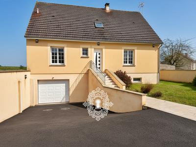 Maison - 156 m² - 7 pièces