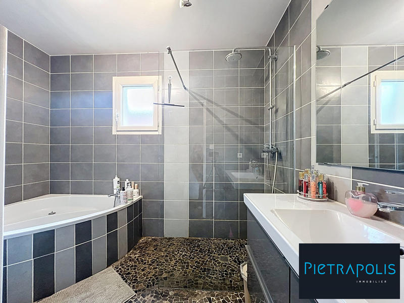 Maison - 82 m² - 4 pièces