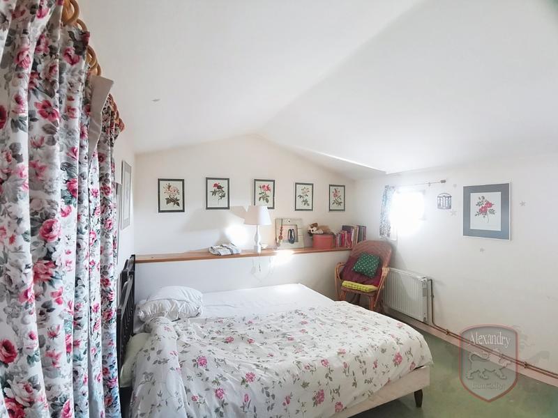 Maison - 180 m² - 5 pièces