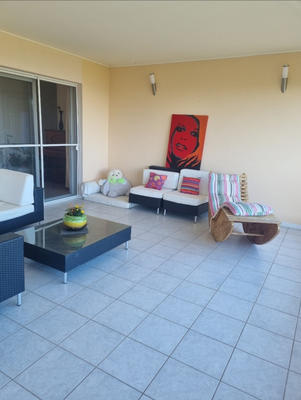 Villa - 270 m² - 10 pièces