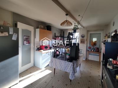 Maison - 280 m² - 10 pièces