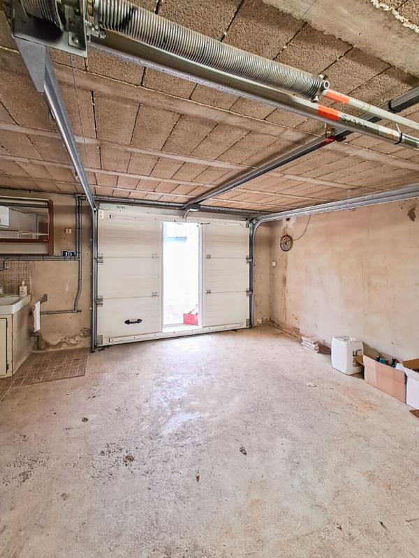 Maison - 180 m² - 8 pièces