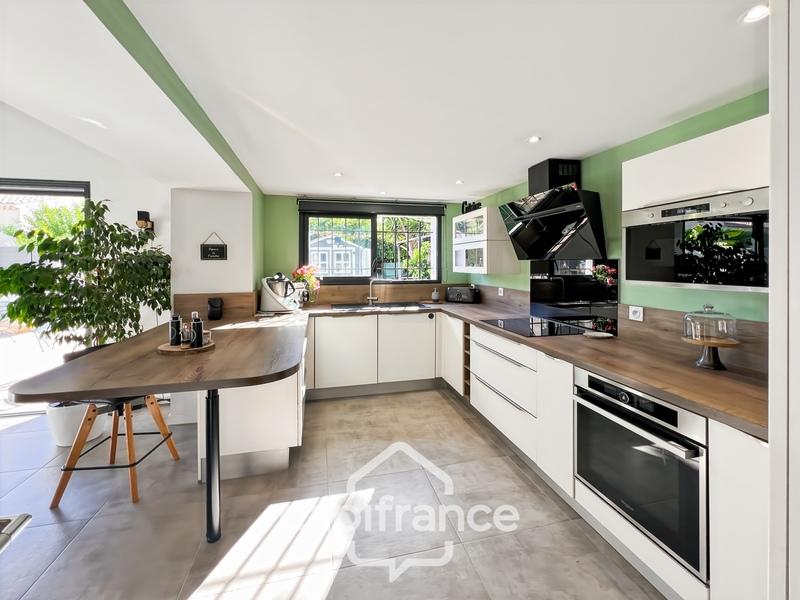 Maison - 150 m² - 5 pièces