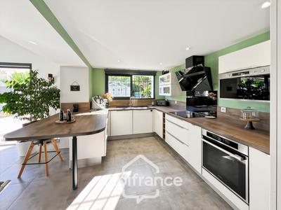 Maison - 150 m² - 5 pièces