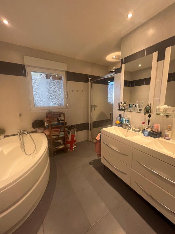 Maison de ville - 177 m² - 6 pièces