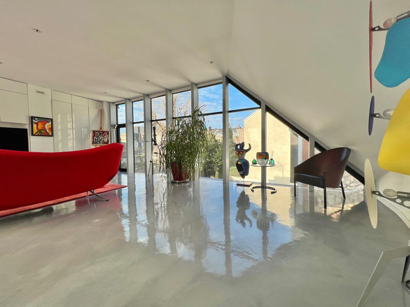 Maison - 217 m² - 6 pièces