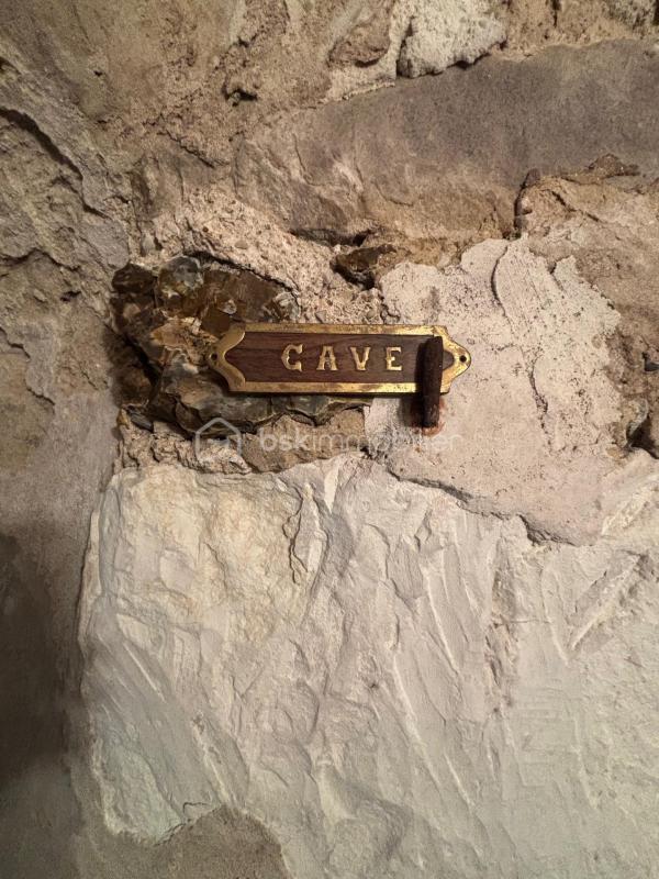 Maison ancienne - 220 m² - 8 pièces