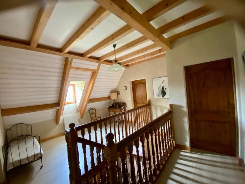 Maison - 218 m² - 6 pièces