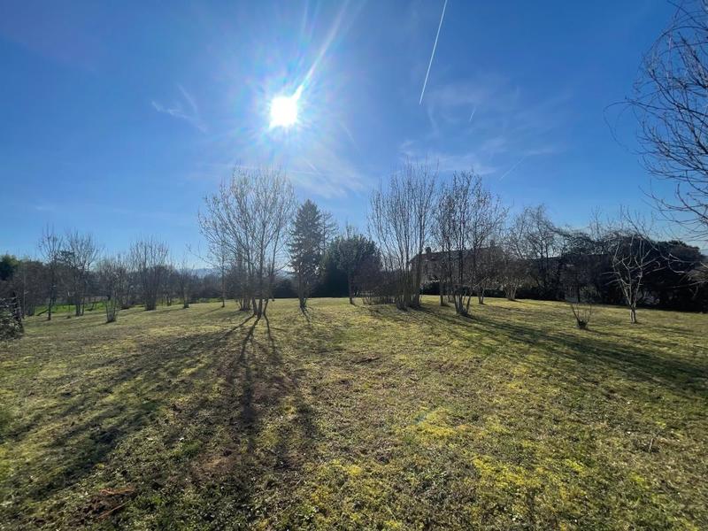 Terrain constructible - 1 440 m²