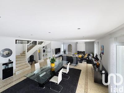 Maison - 285 m² - 7 pièces