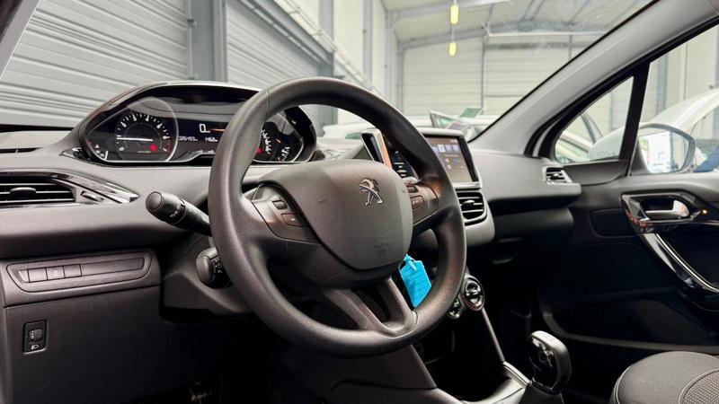 Peugeot 208 1.2 68 Access + Distribution Ok