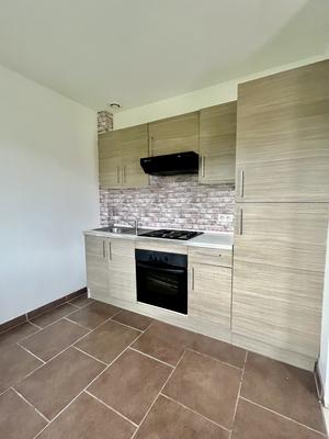 Maison traditionnelle - 87 m² - 4 pièces