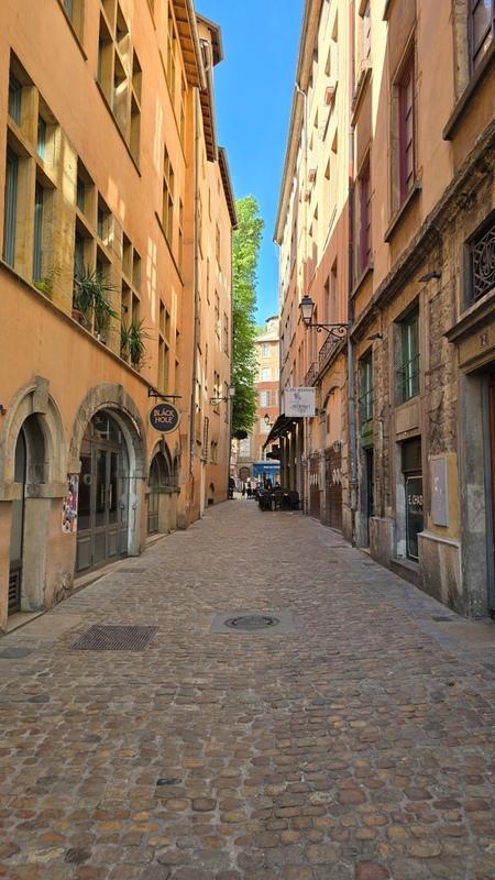 Appartement ancien - 27 m² - 1 pièce