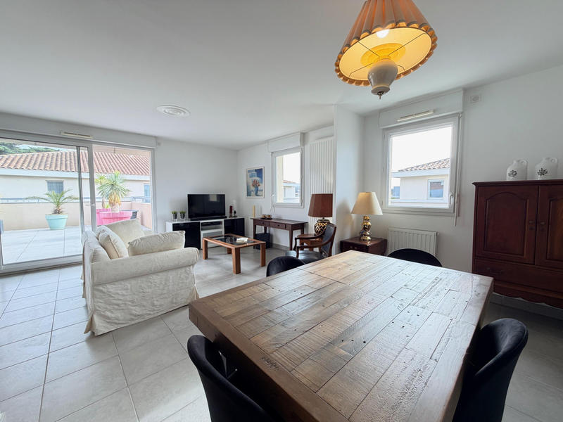 Appartement - 84 m² - 2 pièces