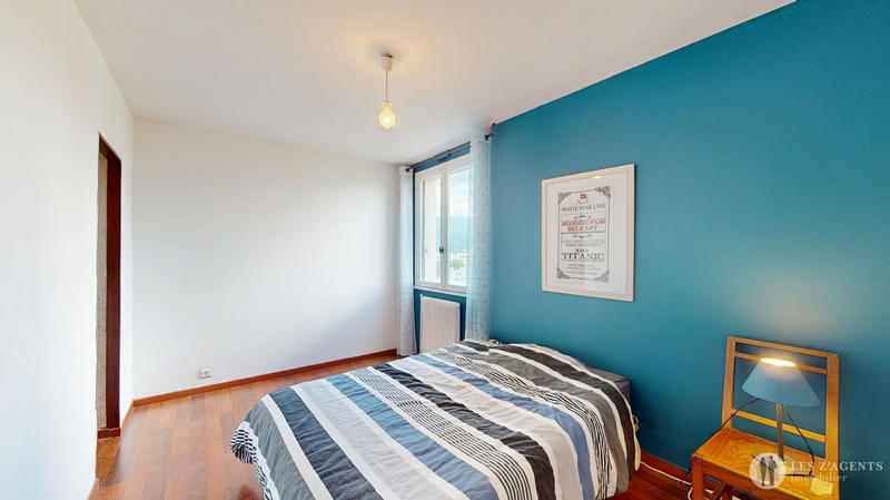 Appartement - 97 m² - 5 pièces