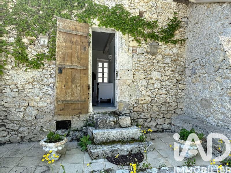 Maison de village - 260 m² - 8 pièces