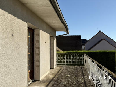 Maison traditionnelle - 149 m² - 6 pièces