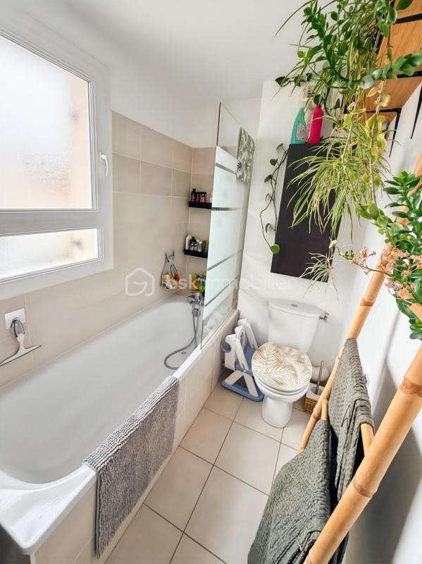 Maison traditionnelle - 79 m² - 4 pièces