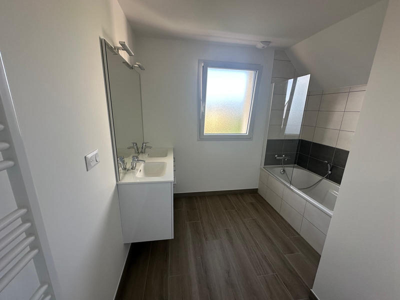 Maison - 97 m² - 5 pièces